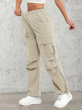 Diseño Versátil para Mujeres Activas: Pantalones Cargo Cómodos y Modernos