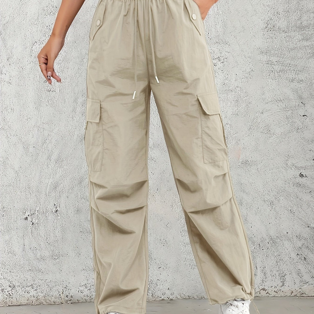 Diseño Versátil para Mujeres Activas: Pantalones Cargo Cómodos y Modernos