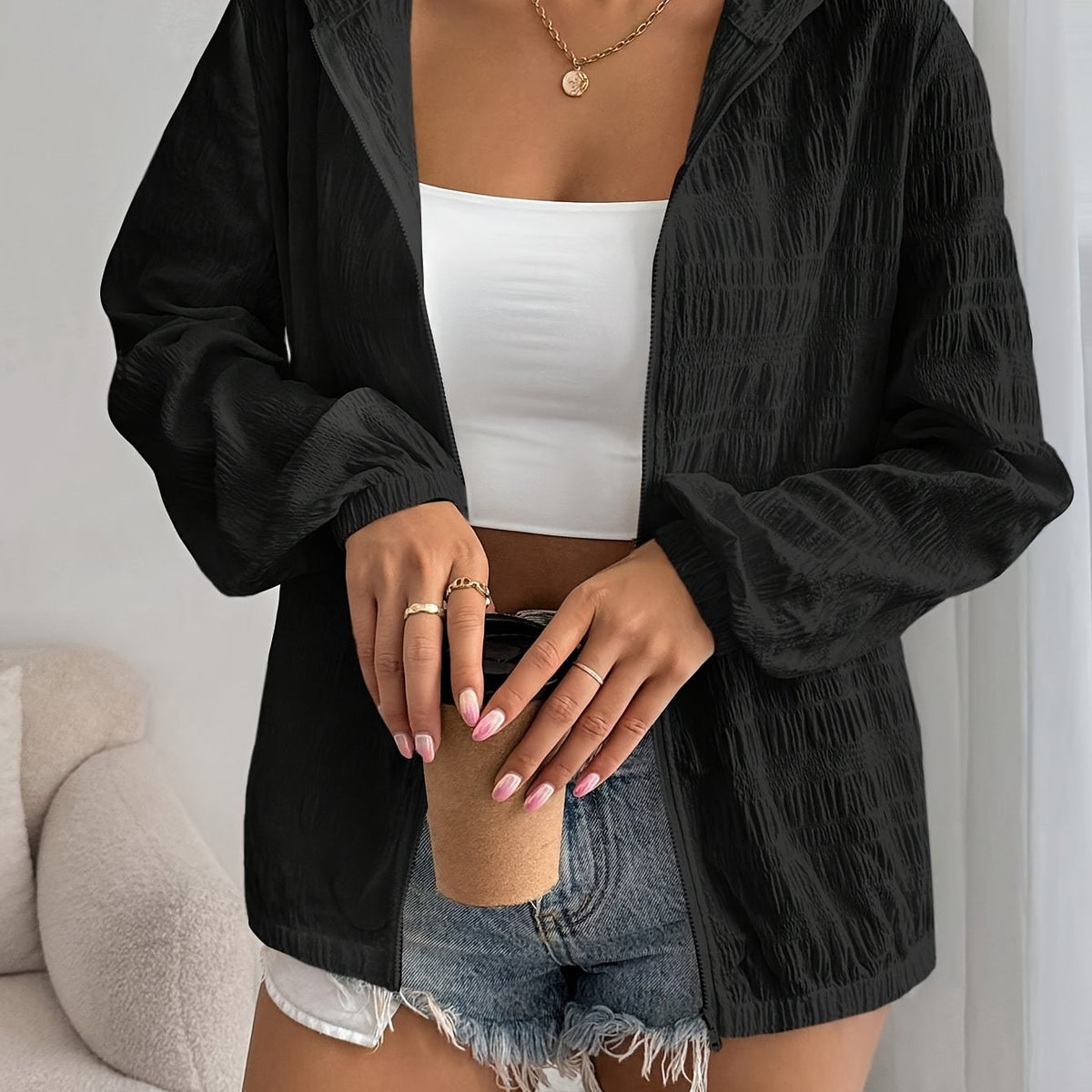 Chaqueta con Capucha Larga para Mujer – Estilo Casual y Funcionalidad Diaria